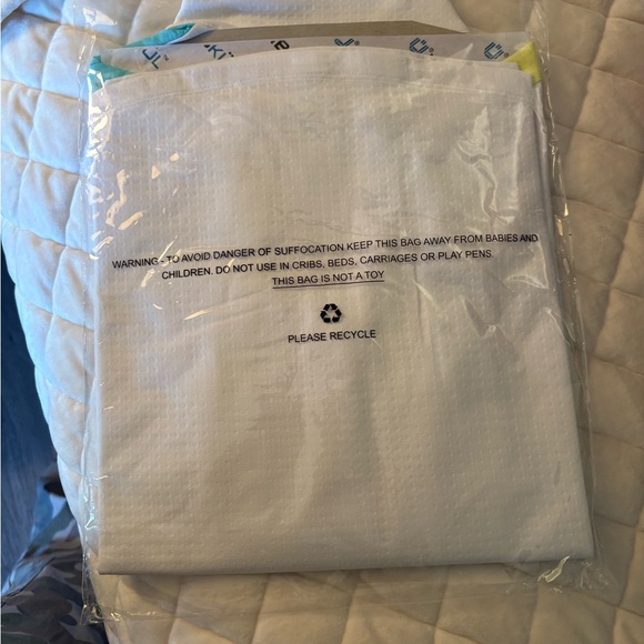 IBKUL Long-Sleeve Zip Mock Neck Top - Picture 2 of 3